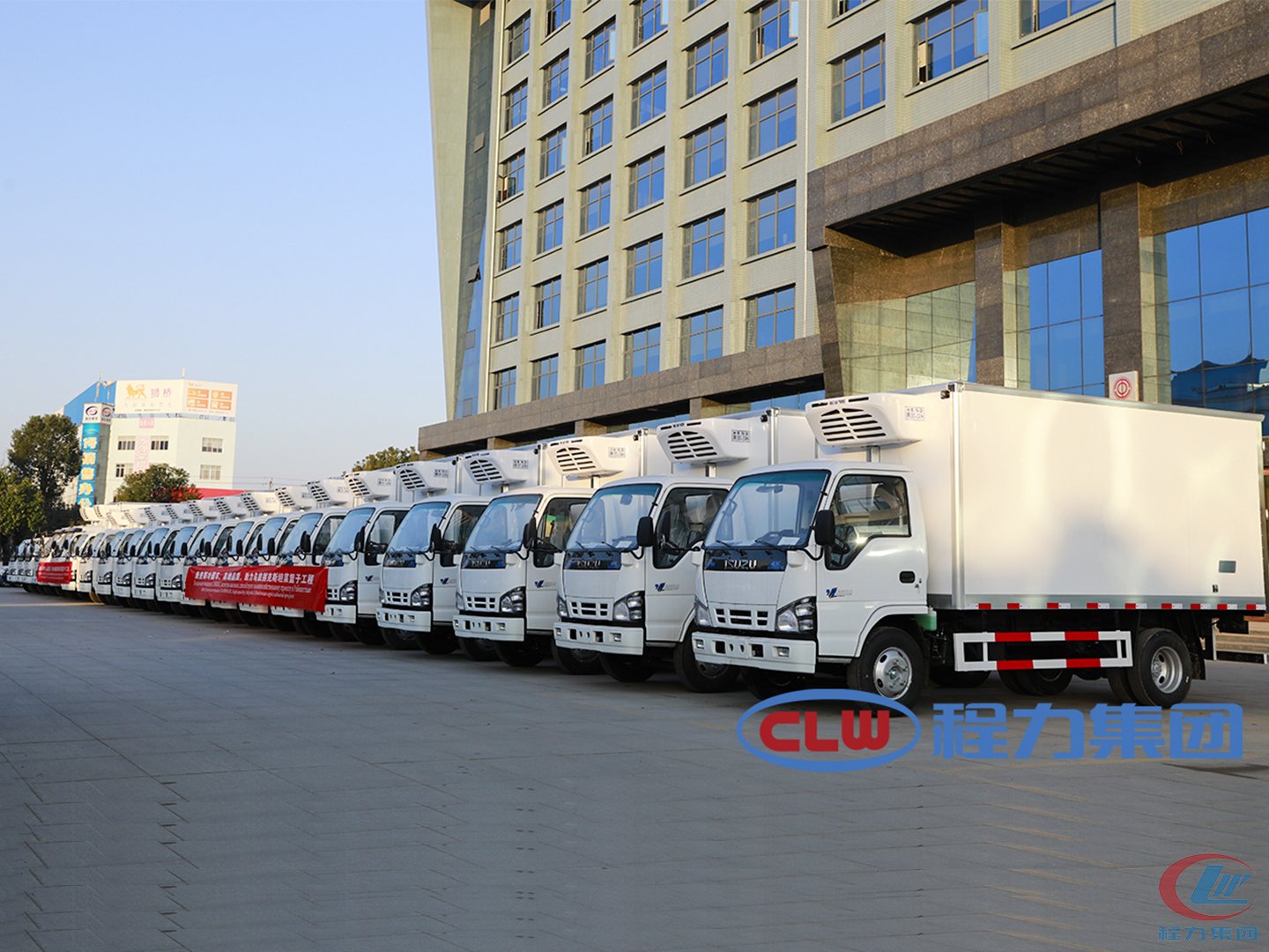程力五十鈴冷藏車(chē)出口烏茲別克斯坦