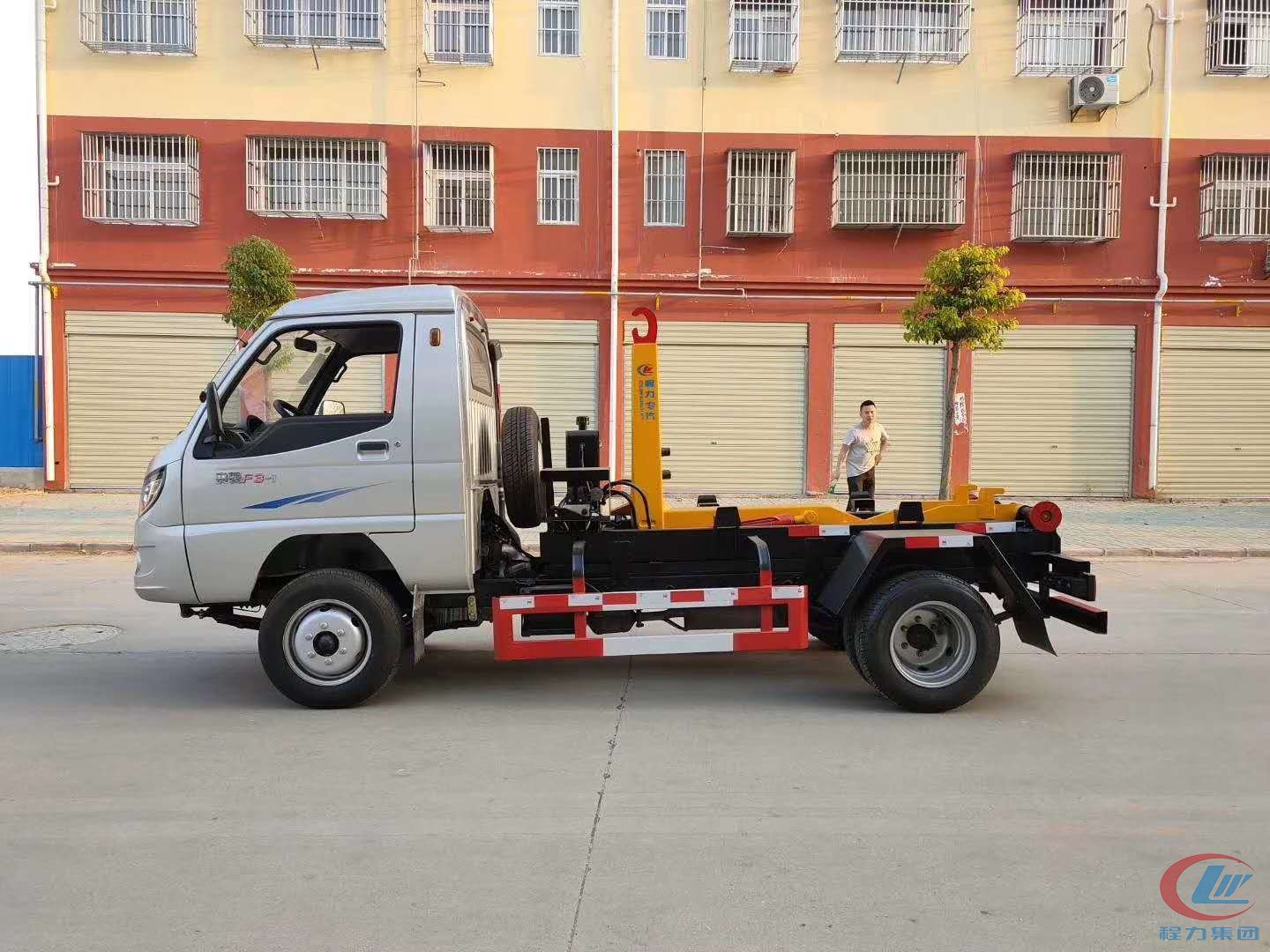 國(guó)六唐駿后雙胎3方勾臂式垃圾車(chē)