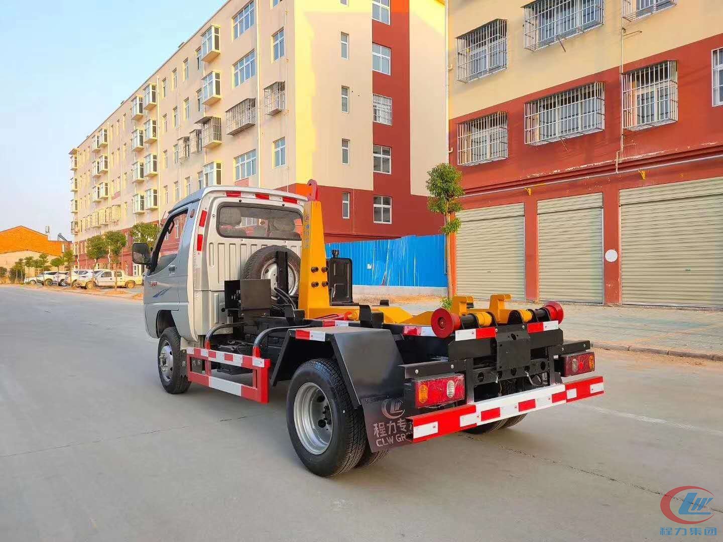 國(guó)六唐駿后雙胎3方勾臂式垃圾車(chē)