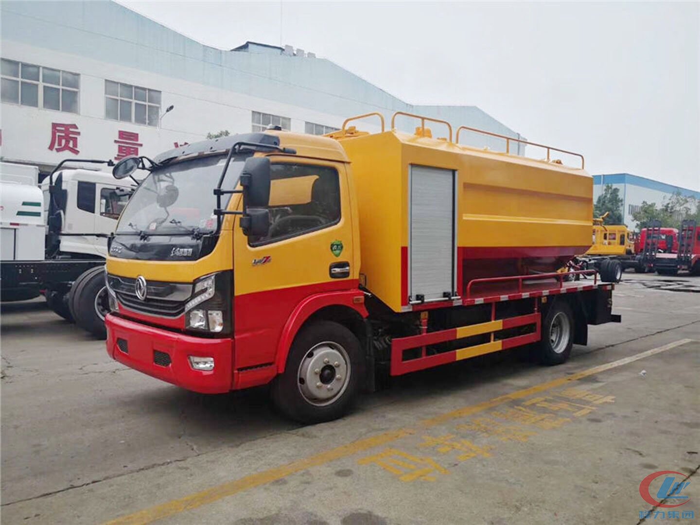 國(guó)六東風(fēng)凱普特8方清洗吸污車