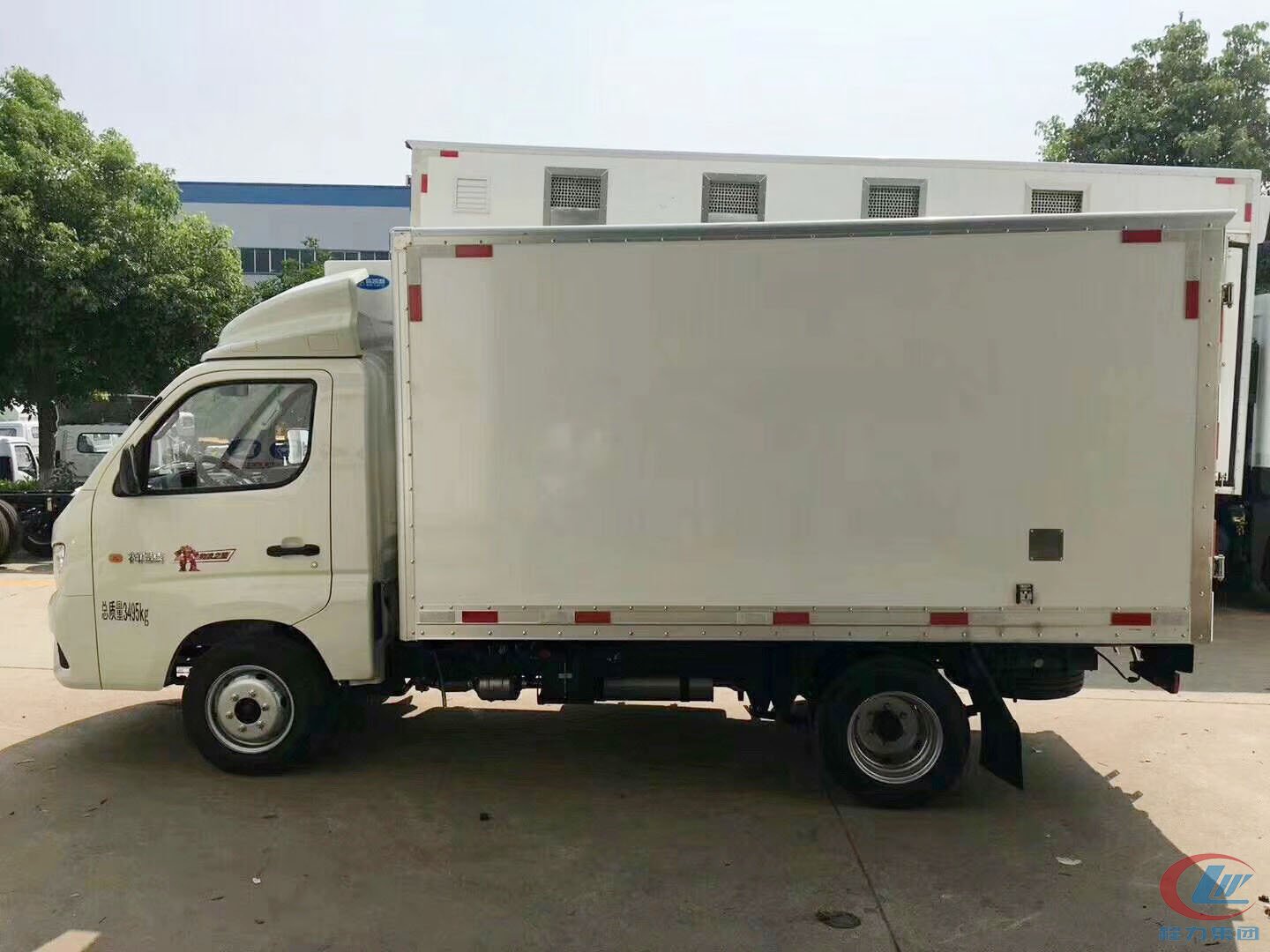 國(guó)六福田祥鈴M1后雙輪冷藏車