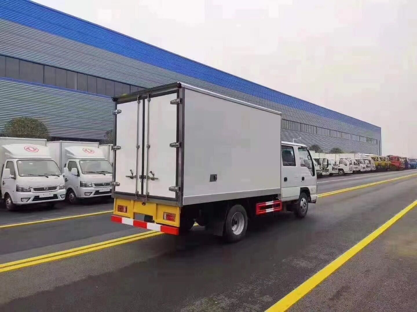 國(guó)六慶鈴五十鈴雙排冷藏車