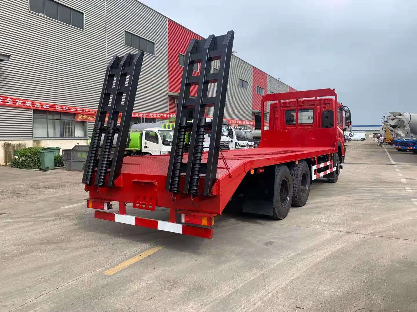 國(guó)六東風(fēng)華神T5后八輪平板車圖片