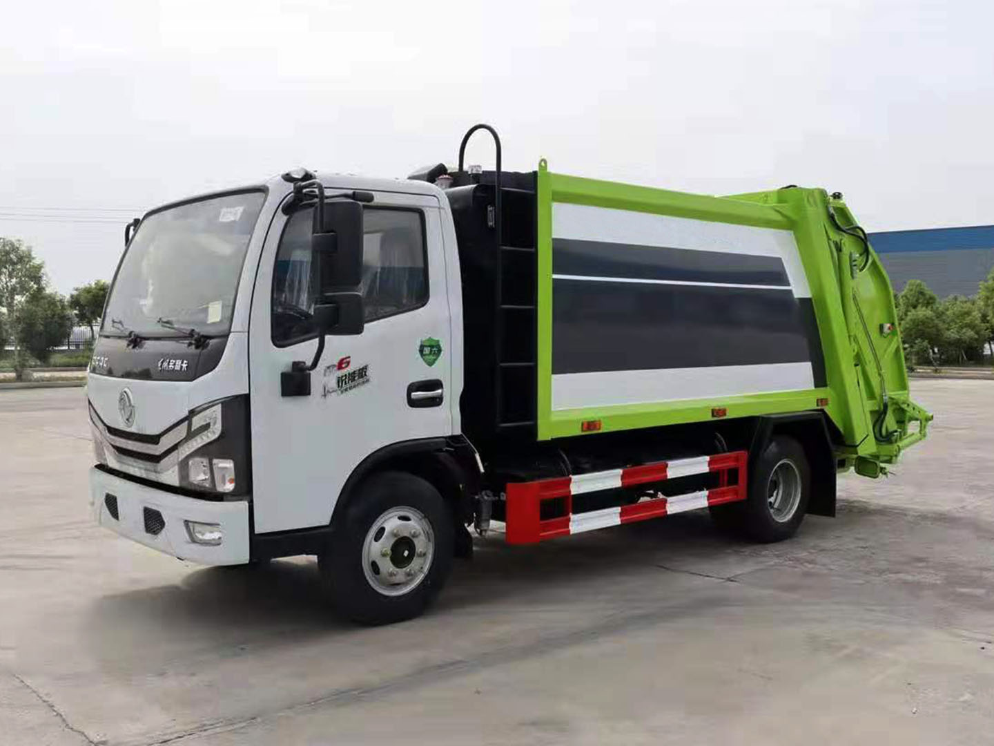 國(guó)六東風(fēng)多利卡D6－6方壓縮垃圾車(chē)