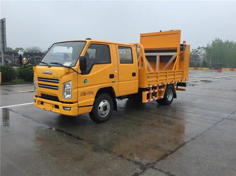 國(guó)六江鈴藍(lán)牌防撞緩沖車(chē)