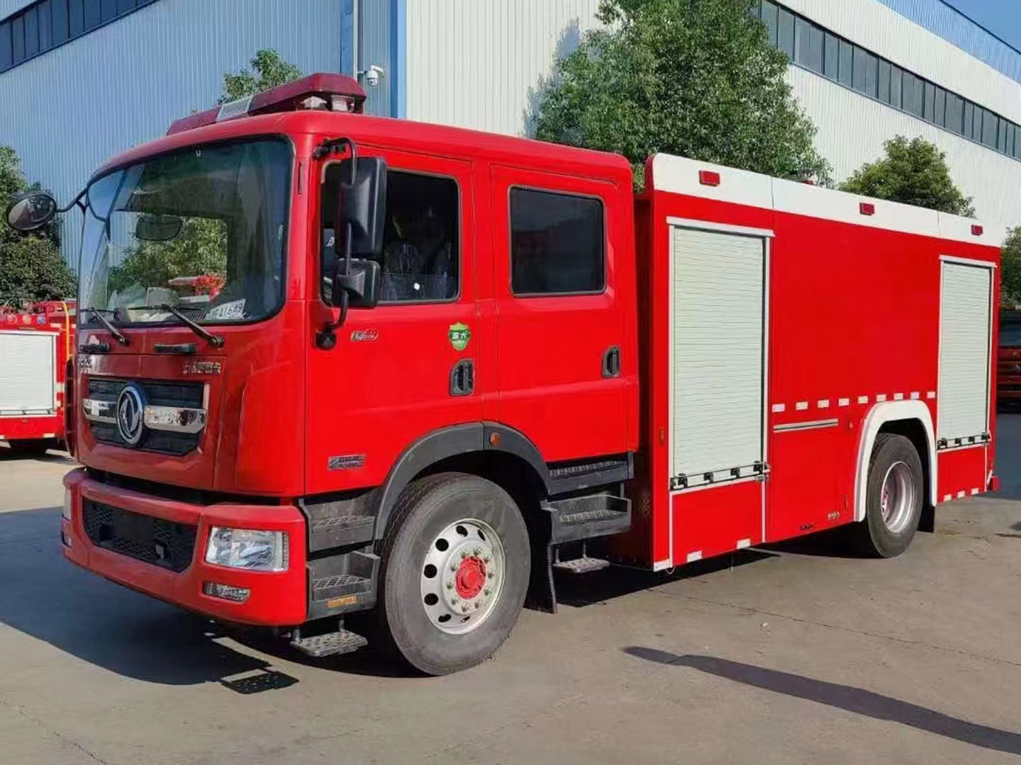 國(guó)六東風(fēng)D9六噸水罐泡沫消防車(chē)