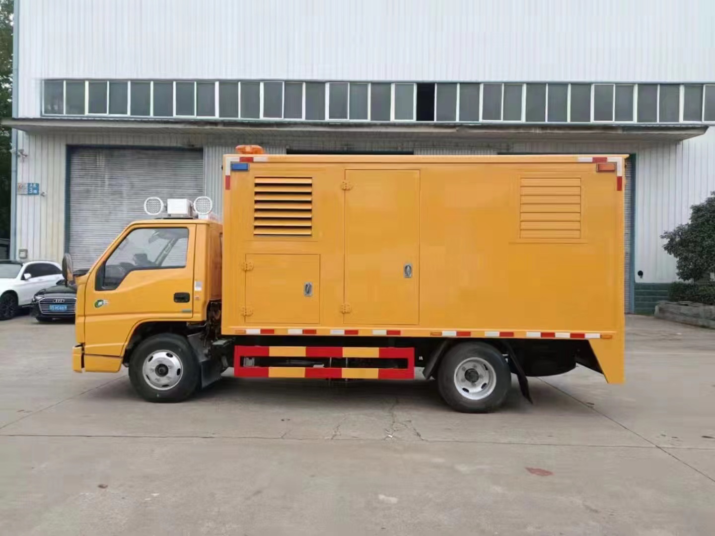 江鈴救險車