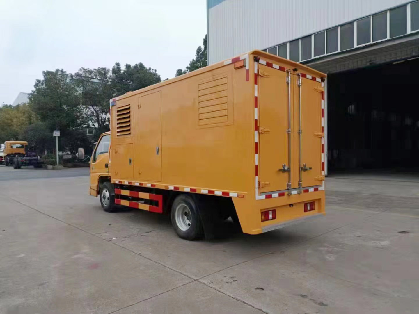 江鈴救險車