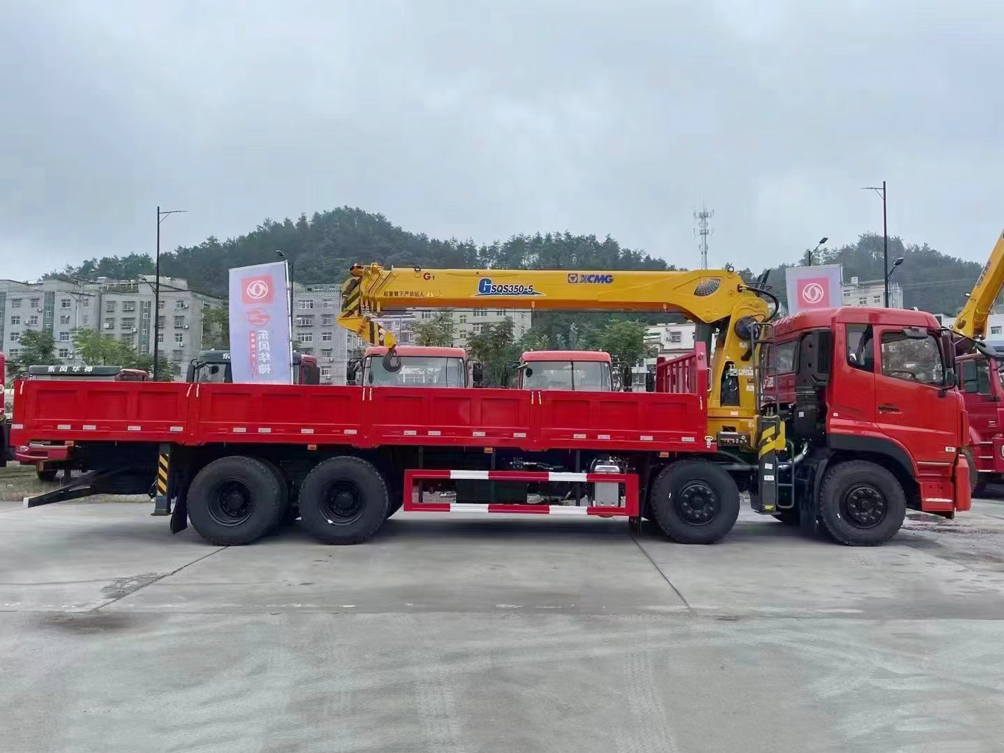 東風(fēng)天龍前四后八隨車吊