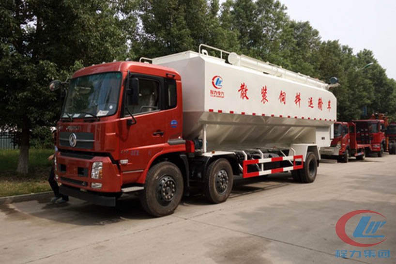 程力天錦飼料車(chē)側(cè)面圖