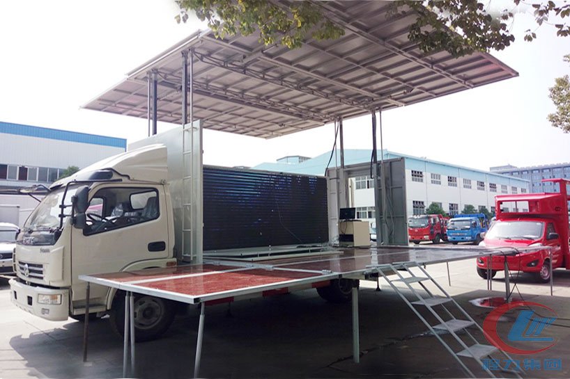 東風(fēng)5.2米廂長舞臺(tái)車側(cè)面圖