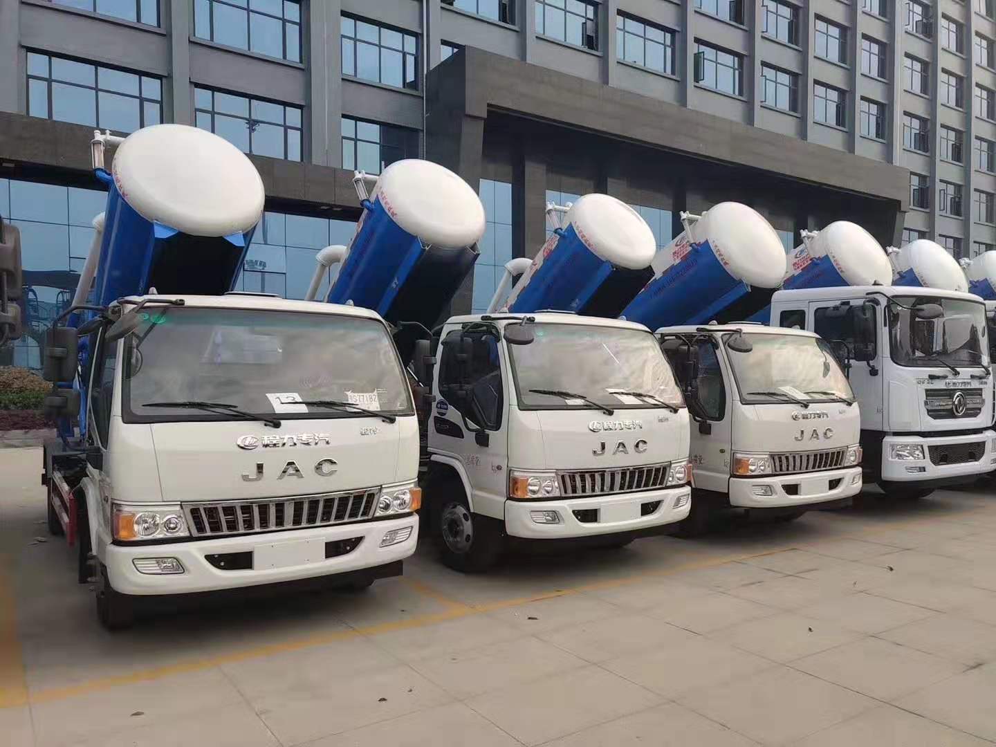 東風(fēng)D9吸污車(chē)