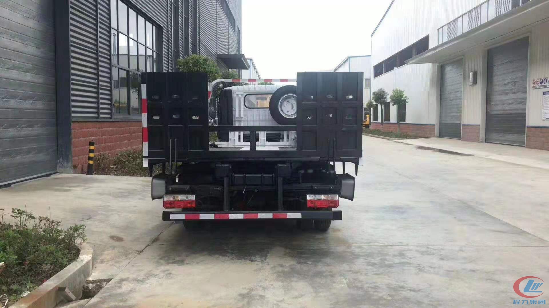 湖北程力東風凱普特一拖二清障車側(cè)面圖