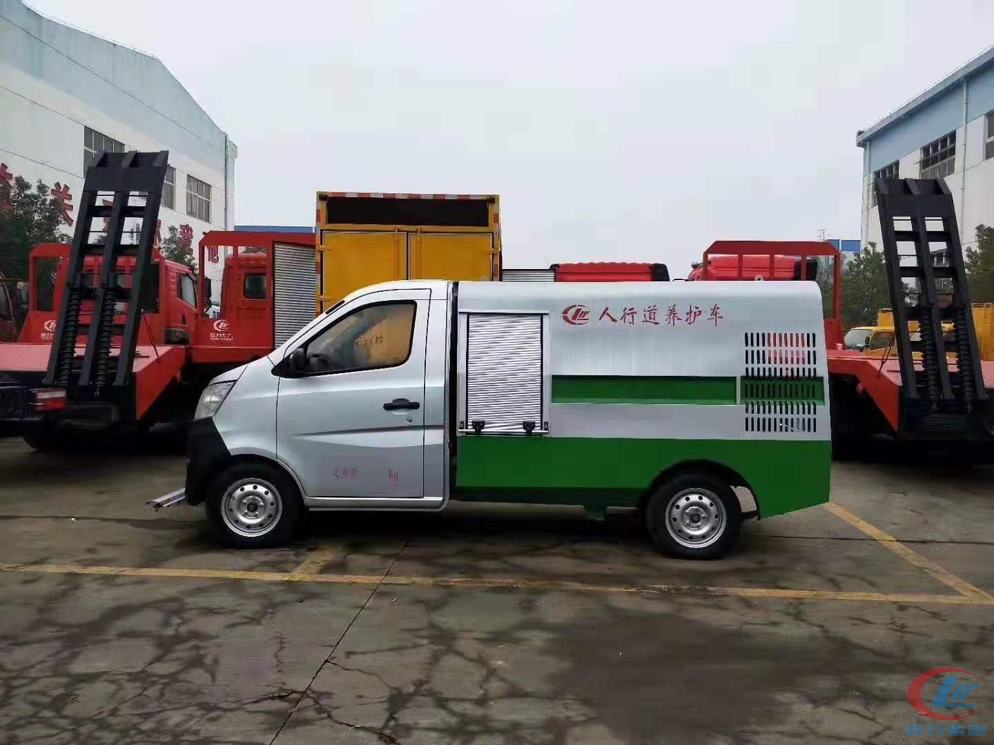 長(zhǎng)安人行道養(yǎng)護(hù)車