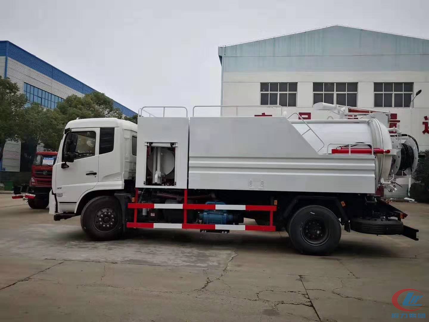 東風(fēng)天錦清洗吸污車(chē)
