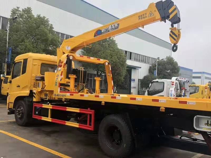 東風(fēng)天錦清障車(chē)帶隨車(chē)吊