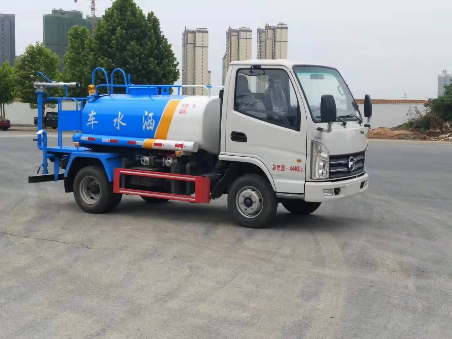 凱馬不超重藍(lán)牌綠化灑水車(chē)圖片
