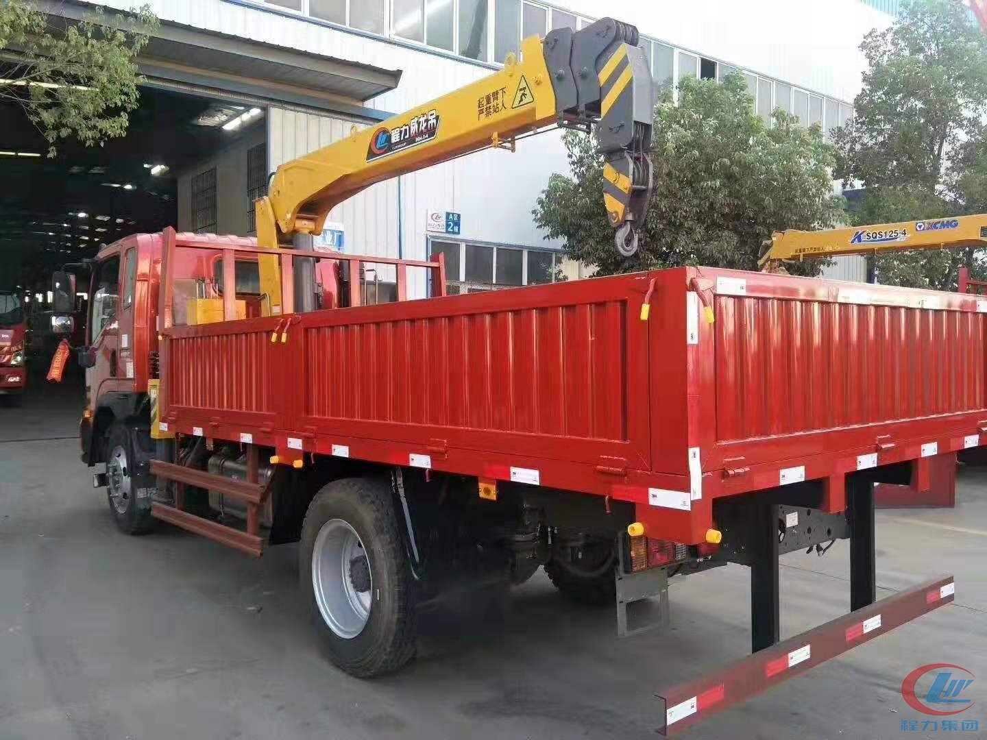 程力集團(tuán)重汽王牌隨車吊